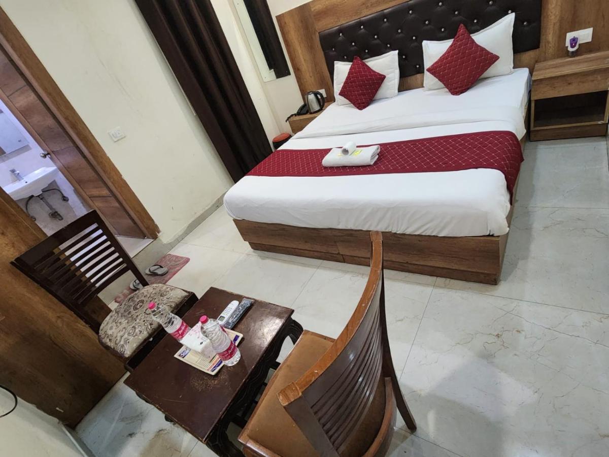 Hotel Ambe Inn By Ambience Delhi Igi Airport ニューデリー エクステリア 写真