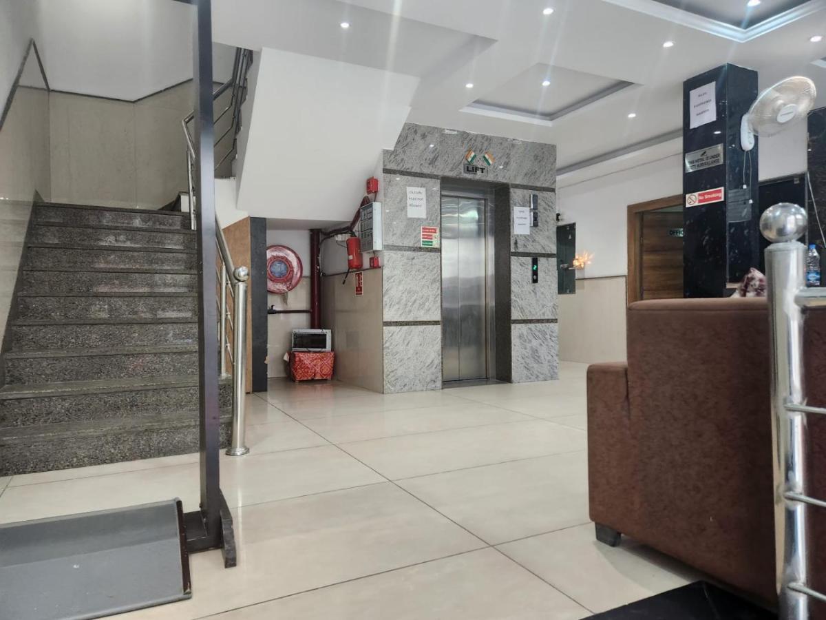 Hotel Ambe Inn By Ambience Delhi Igi Airport ニューデリー エクステリア 写真
