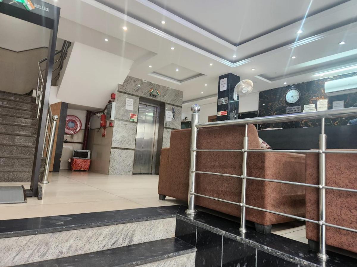 Hotel Ambe Inn By Ambience Delhi Igi Airport ニューデリー エクステリア 写真