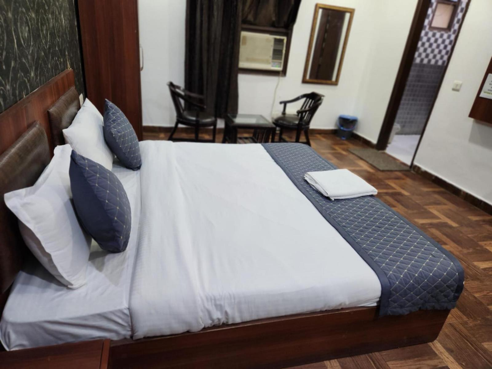 Hotel Ambe Inn By Ambience Delhi Igi Airport ニューデリー エクステリア 写真
